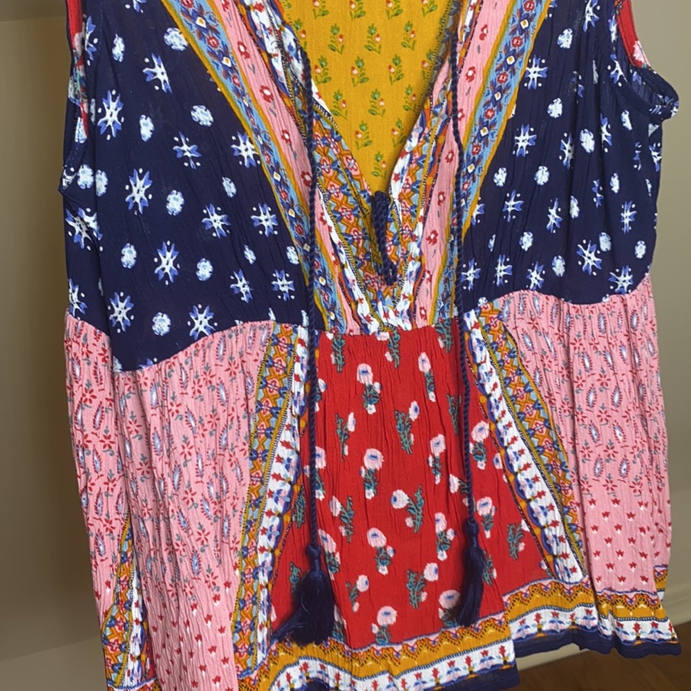 Colorful Top! - Picture 4 of 6